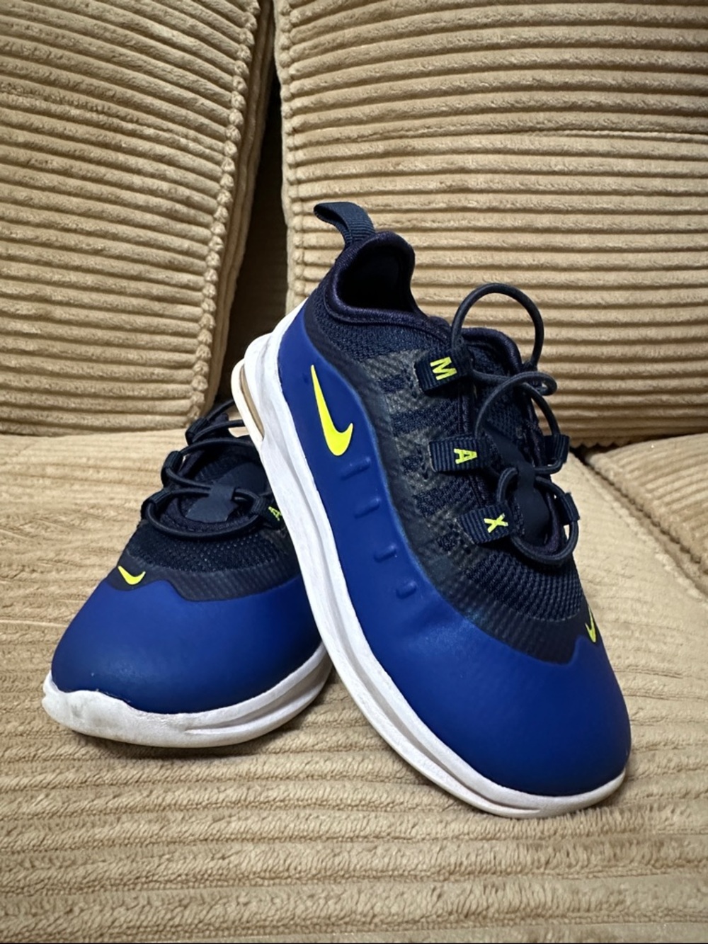 Nike Max Kids Blue & Navy Sneakers with Yellow Swoosh Slipon no tie size 8C